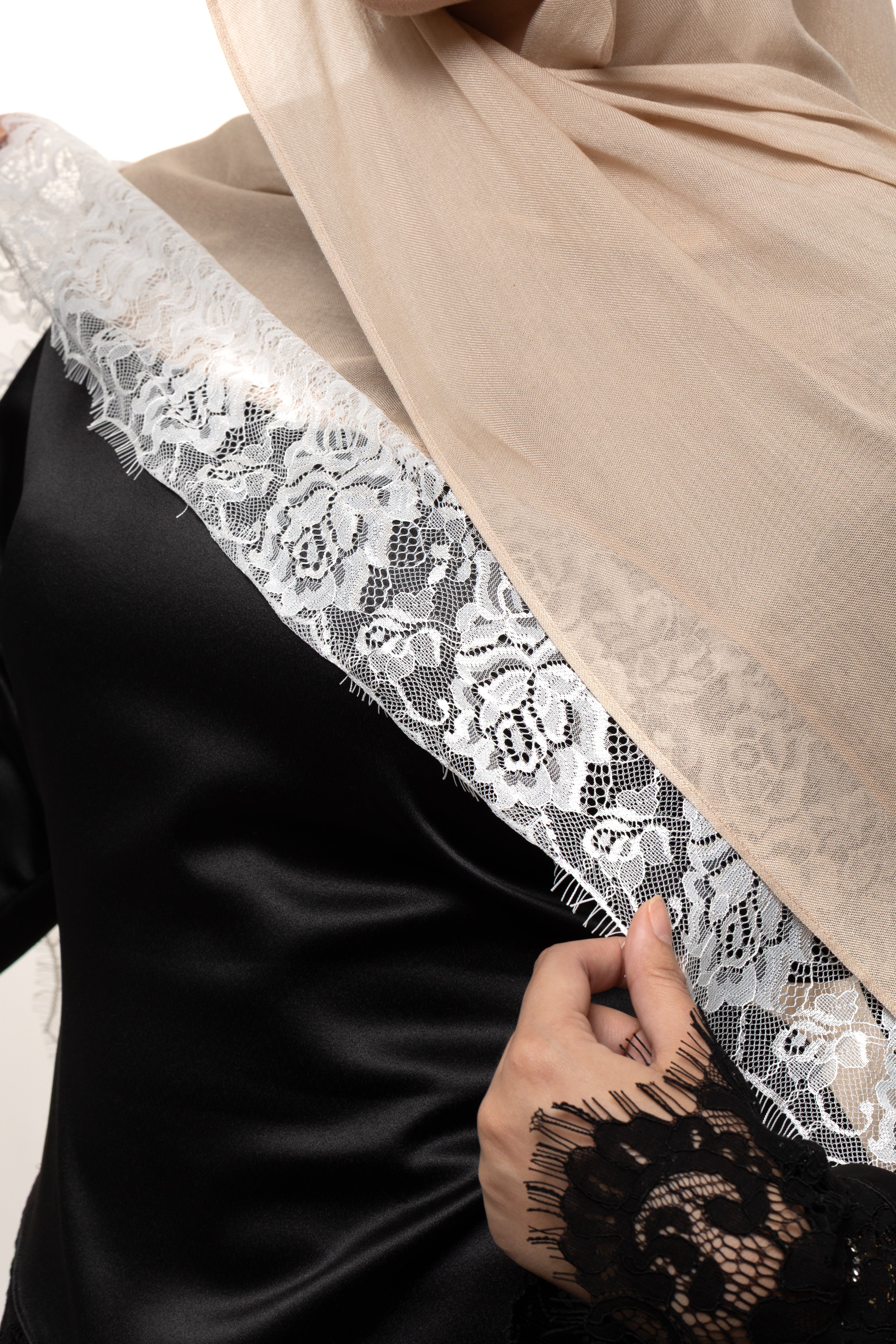 Champagne Lace Modal